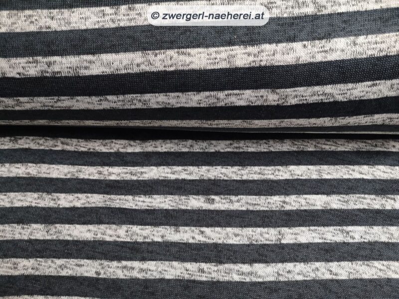 Strickfleece-grau-schwarz-gestreift