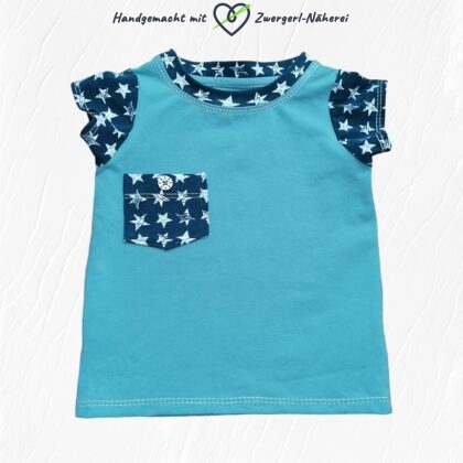 Kinder T-Shirt hellblau und dunkelblauer Sternenhimmel handmade aus Baumwolle vorne