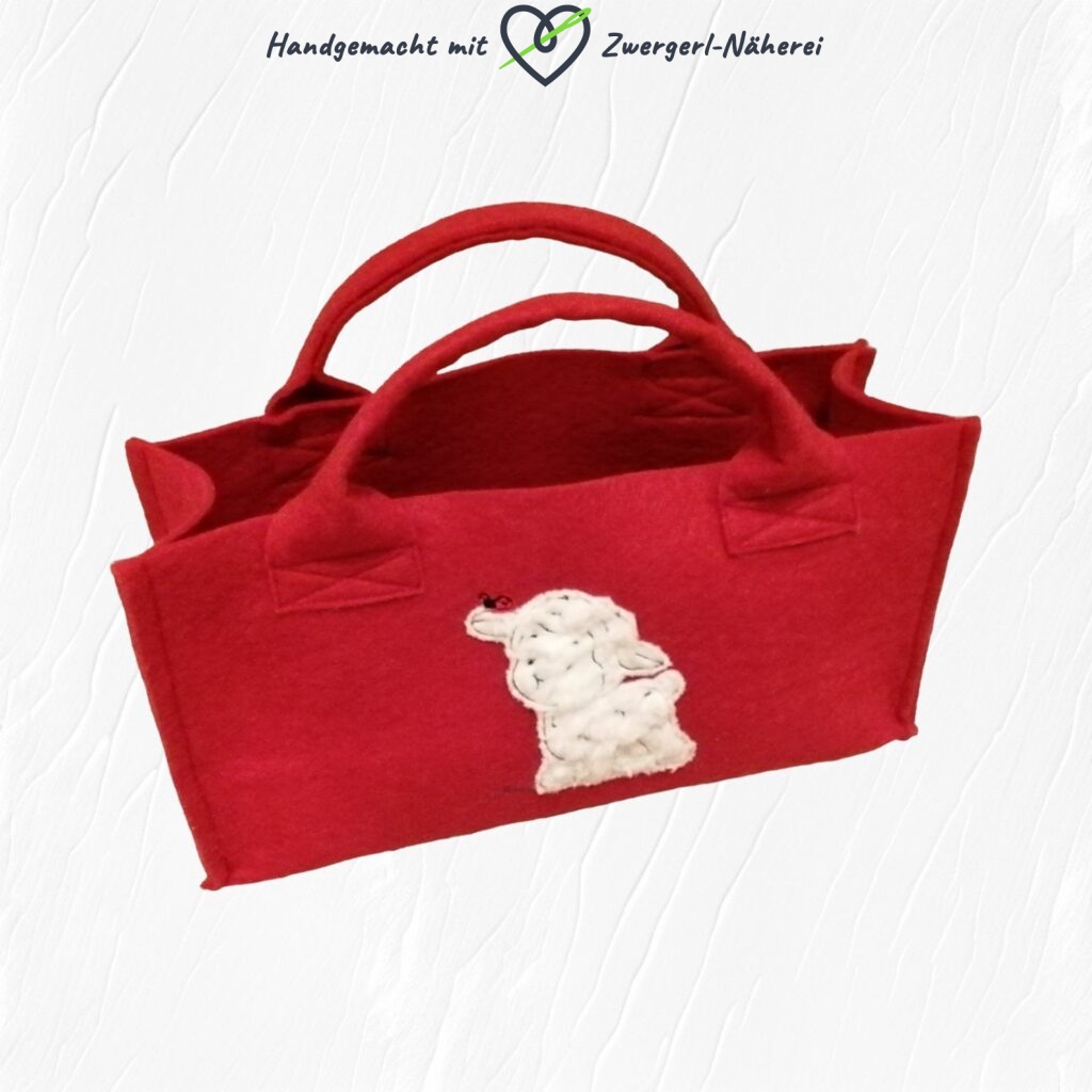 Ostertäschchen rot mit Schaf-Motiv Draufansicht handmade für Babys und Kleinkinder