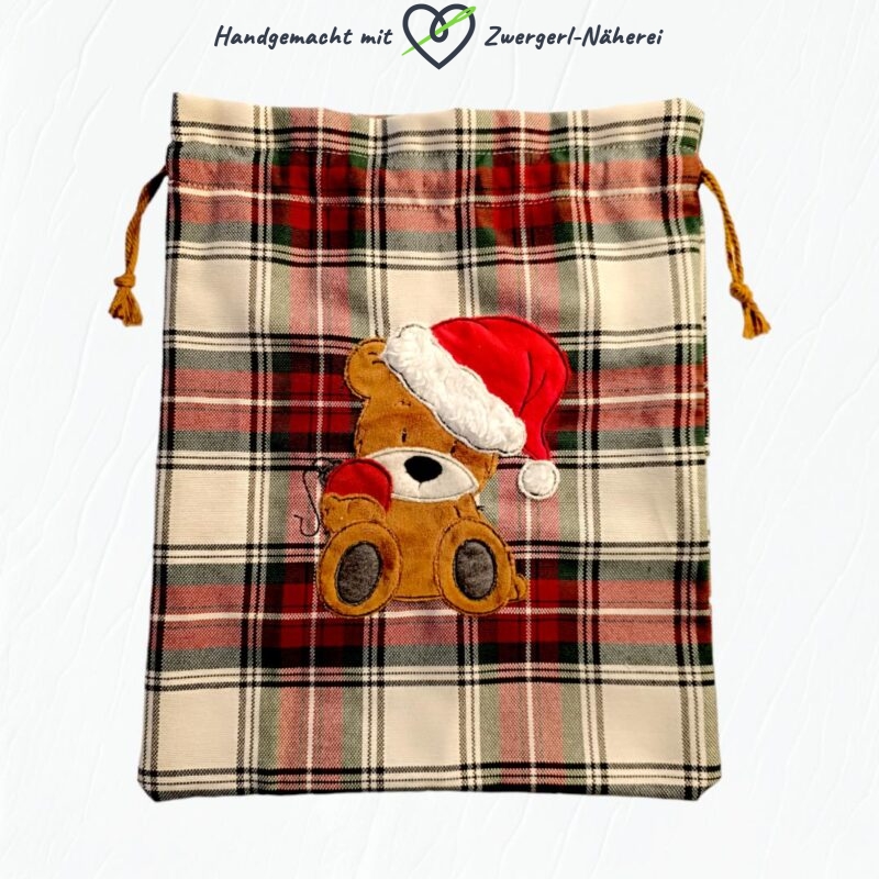 Weihnachtssackerl Geschenksackerl personalisierbar aus Stoff mit Teddybär-Motiv offen handmade für Babys und Kinder