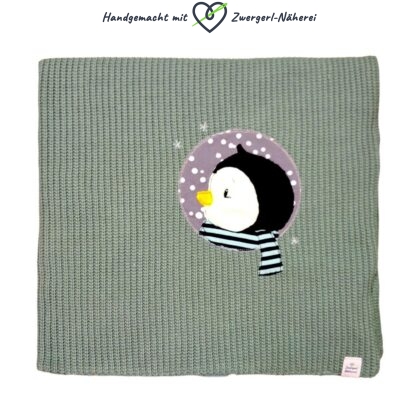 Kuscheldecke Babydecke Ghostgreen Winter-Design mit Pinguin-Stickapplikation und Wintermuster Top handmade Qualität Vorderansicht